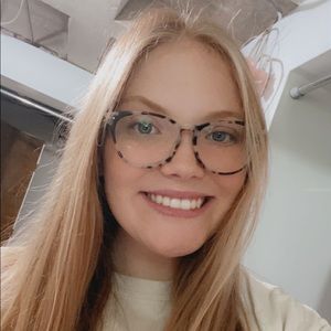 Meet your Posher, Nicole